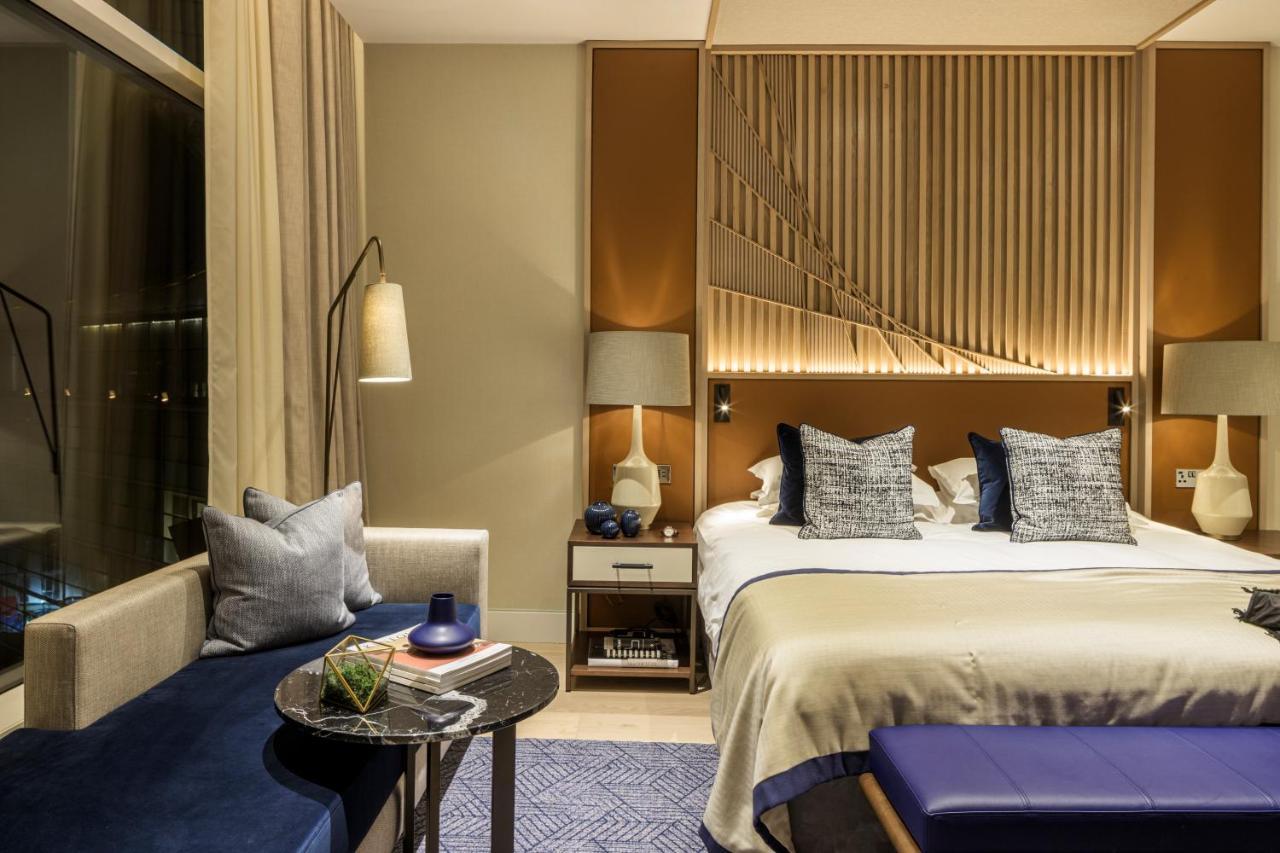 The Lowry Hotel Manchester Kültér fotó A bedroom at the hotel
